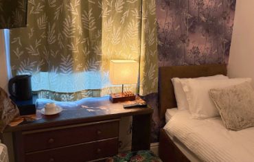 Room 6 &ndash; Single Room